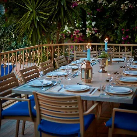 Two Seas Bougainvillaea * Marmaris